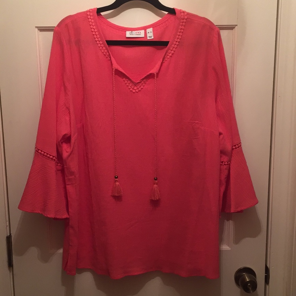Like new gauze material blouse